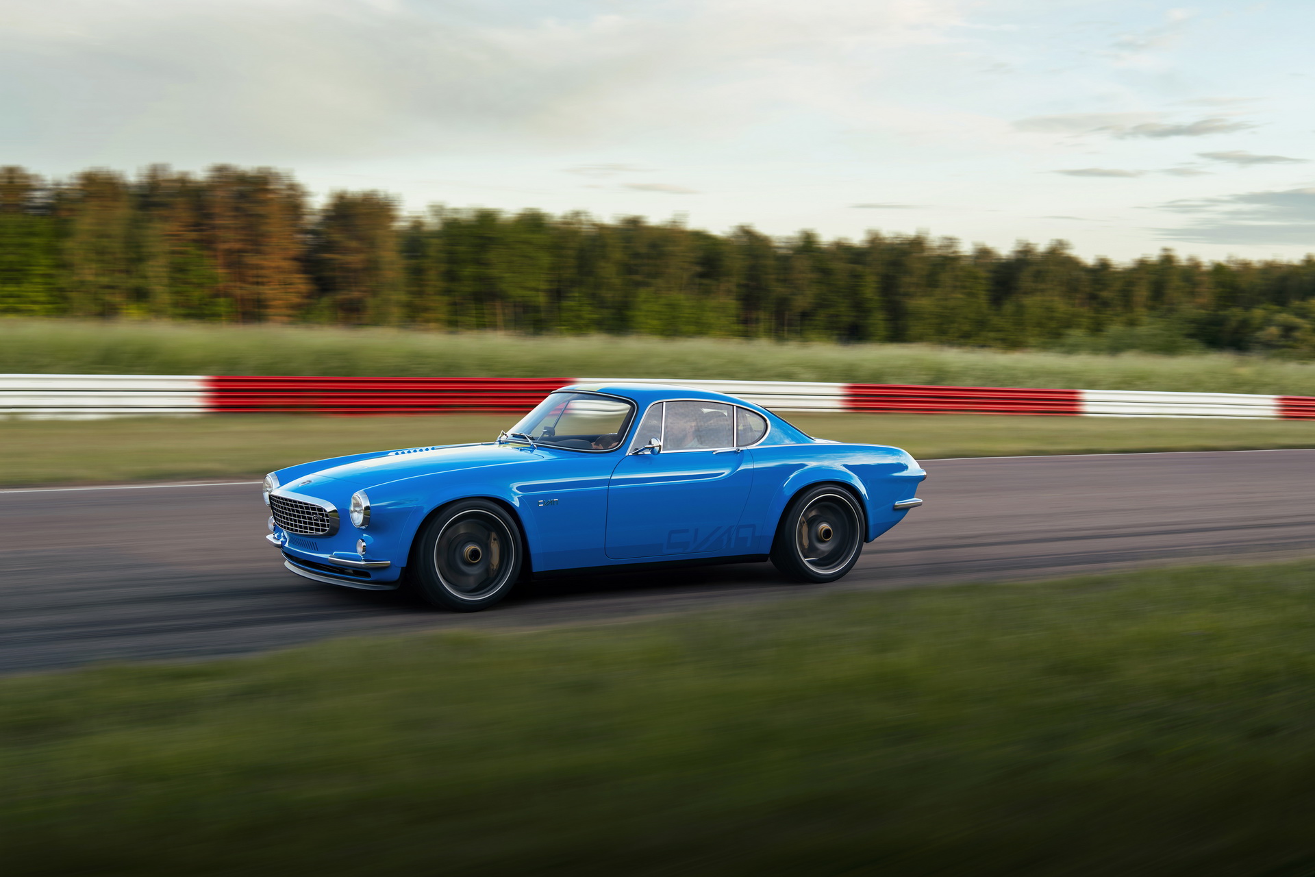 Noul Volvo P1800 Cyan (3)