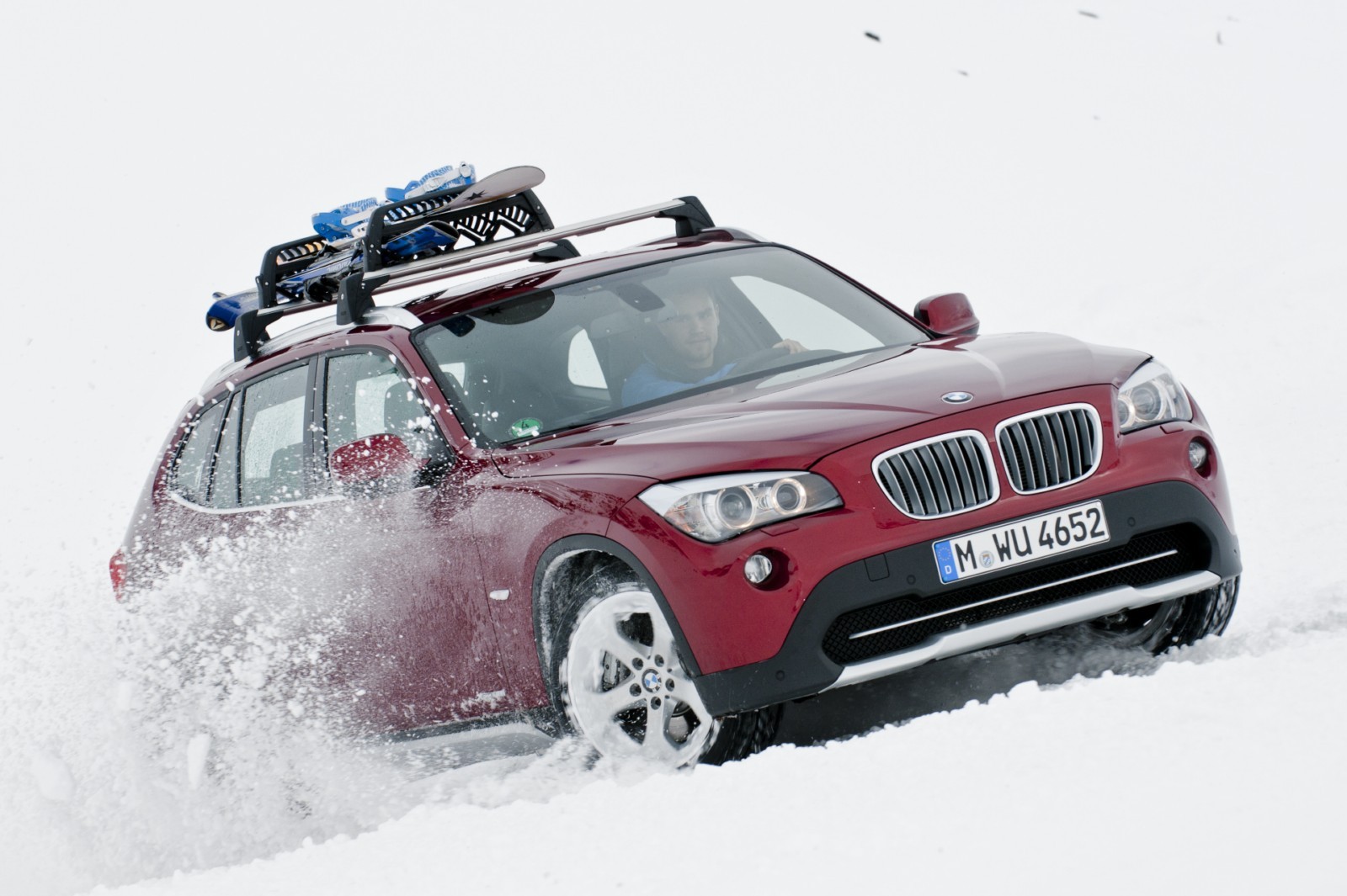 BMW xDrive28i are dreptul la primul motor in patru cilindri cu TwinPower Turbo