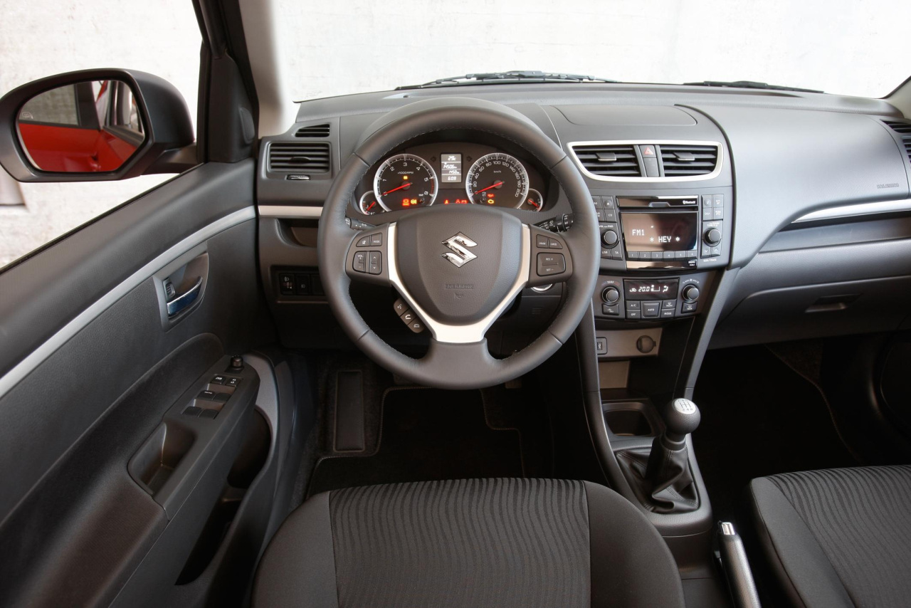 Suzuki Swift interior