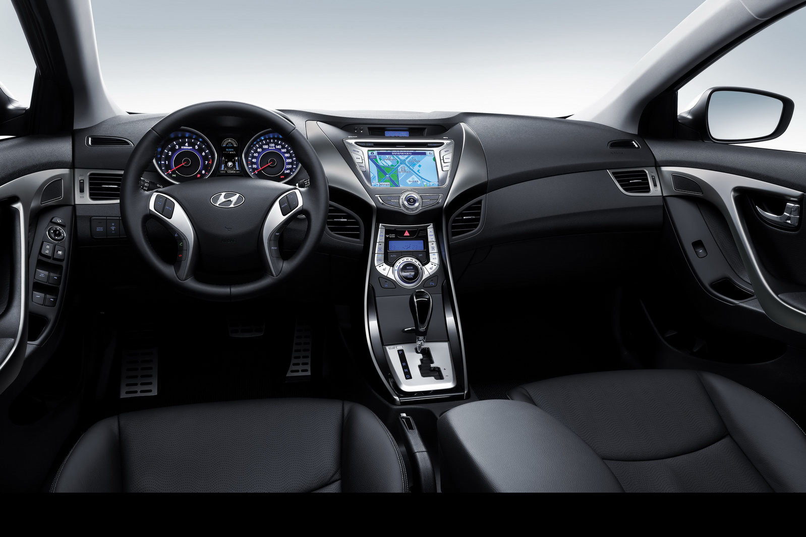 Hyundai Avante interior