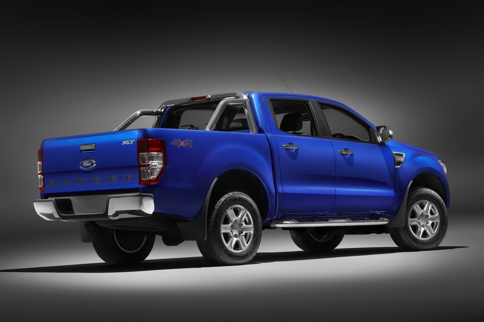 Noul Ford Ranger are bena mai mare, oferind pana la 1,21 metri cubi spatiu de incarcare