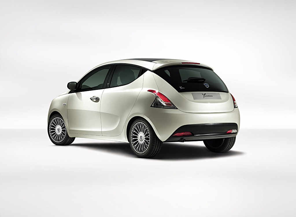 Lancia Ypsilon ofera 5 usi si un design sofisticat, in stil Delta