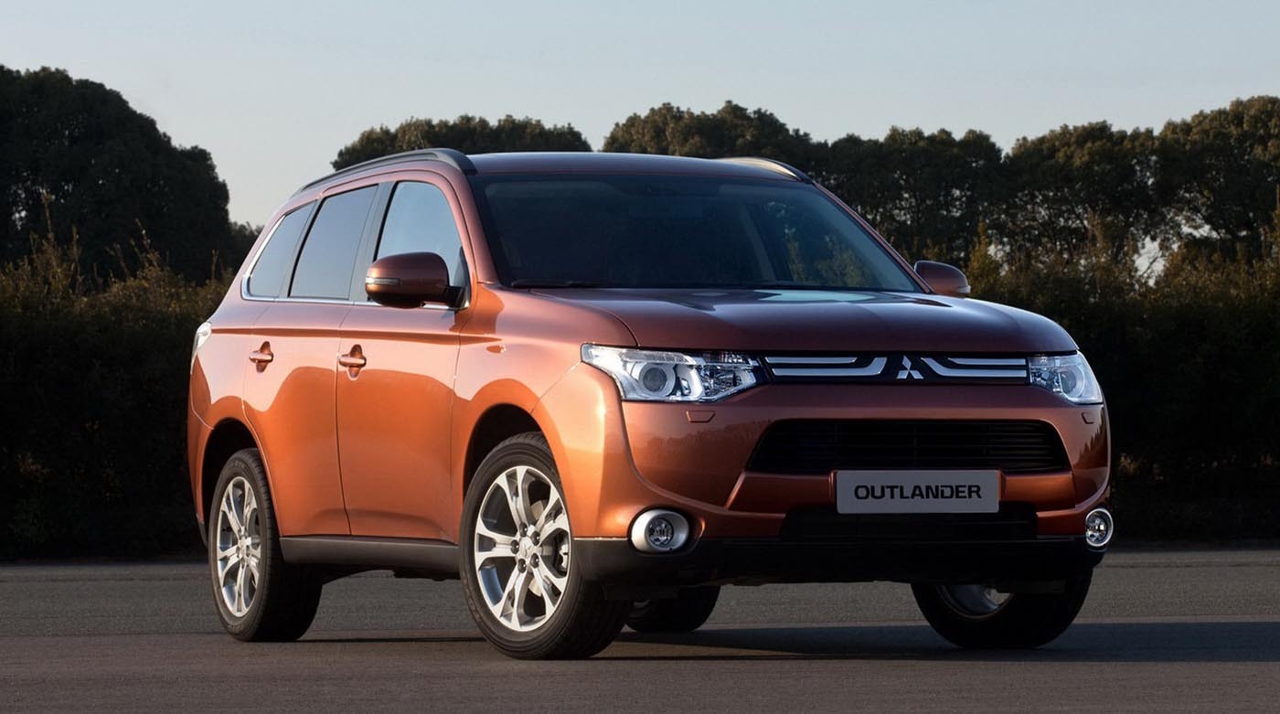 Noua imagine arborata de Mitsubishi Outlander mizeaza pe discretie