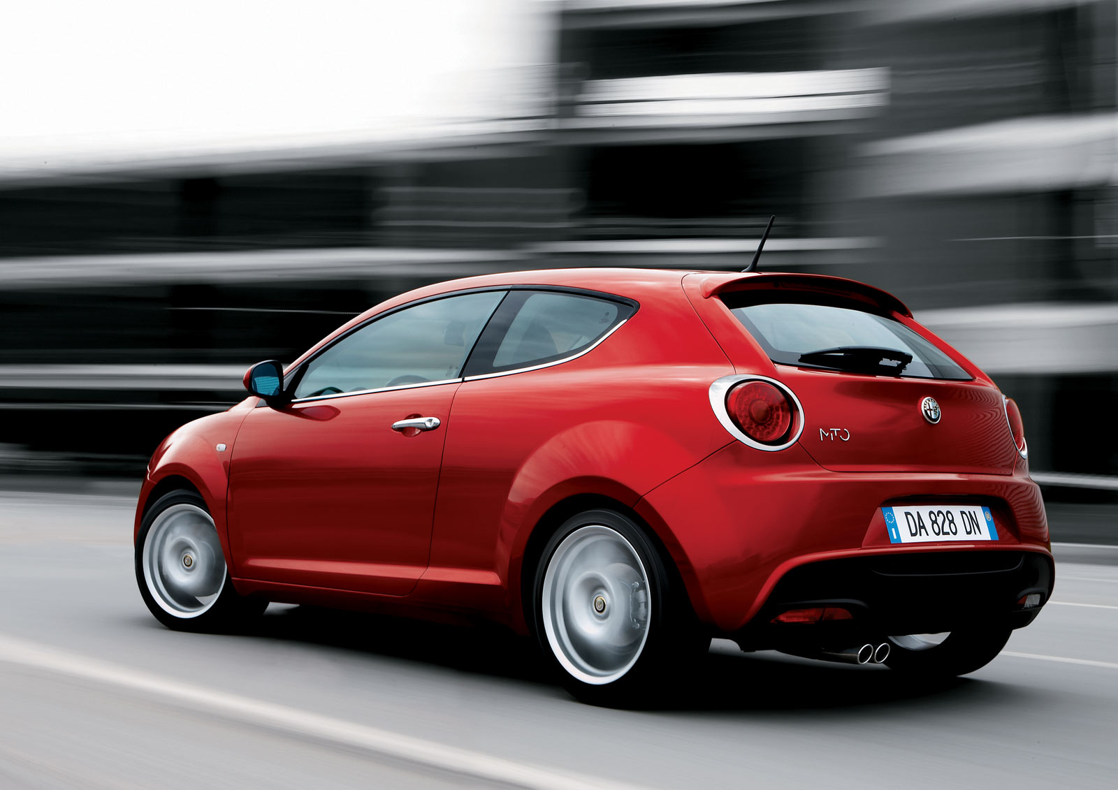 Alfa Romeo Mi.To - inspirat de 8C