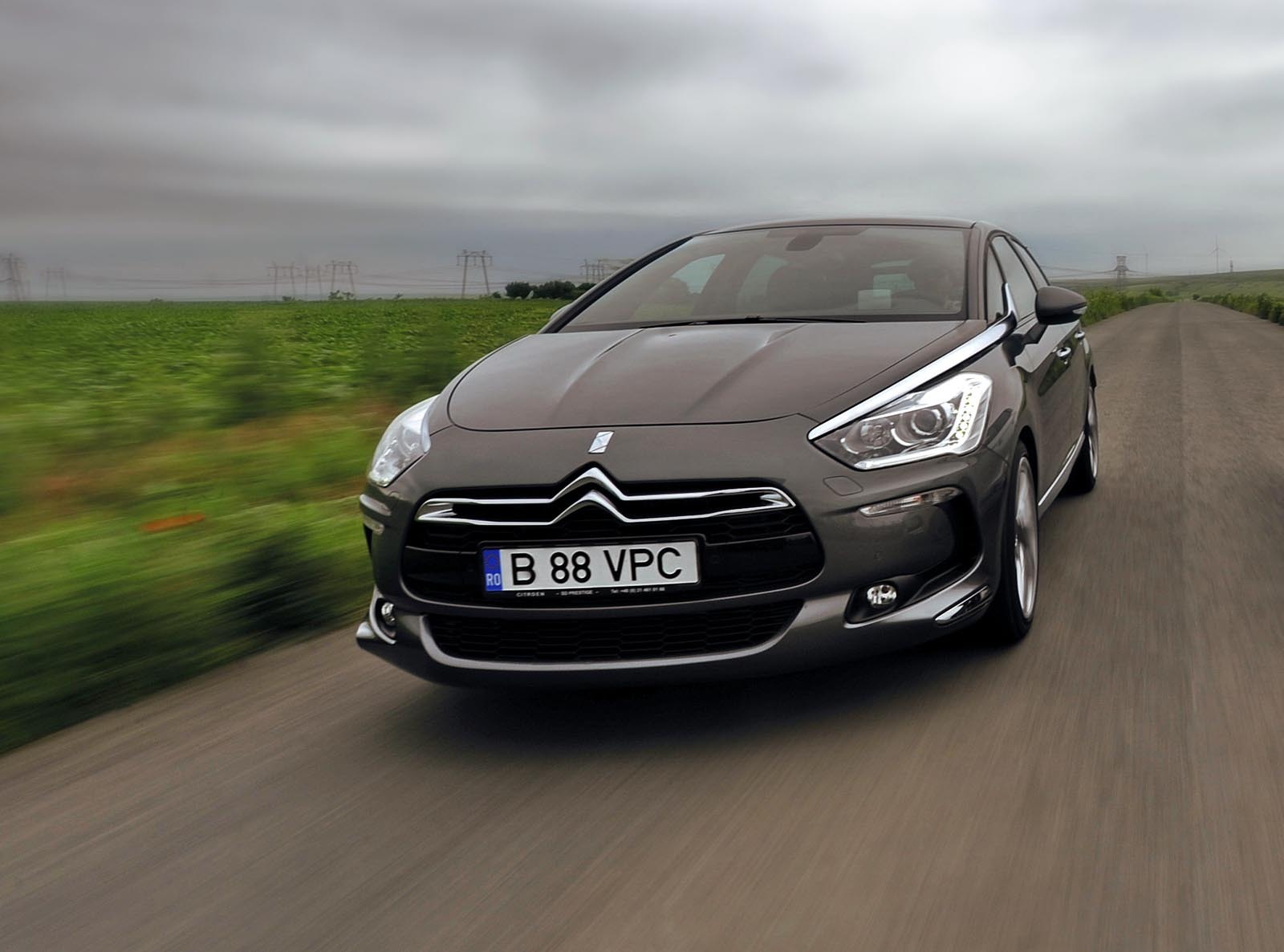 Pretul de baza pentru Citroen DS5 THP 200 este de 31.800 in echipare de baza So Chic