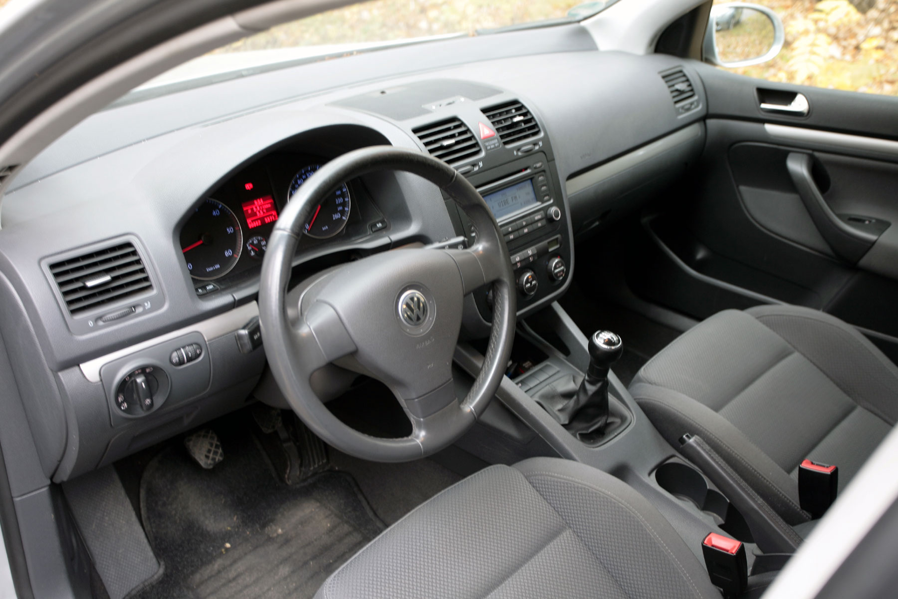 Golf 5 destul de banal