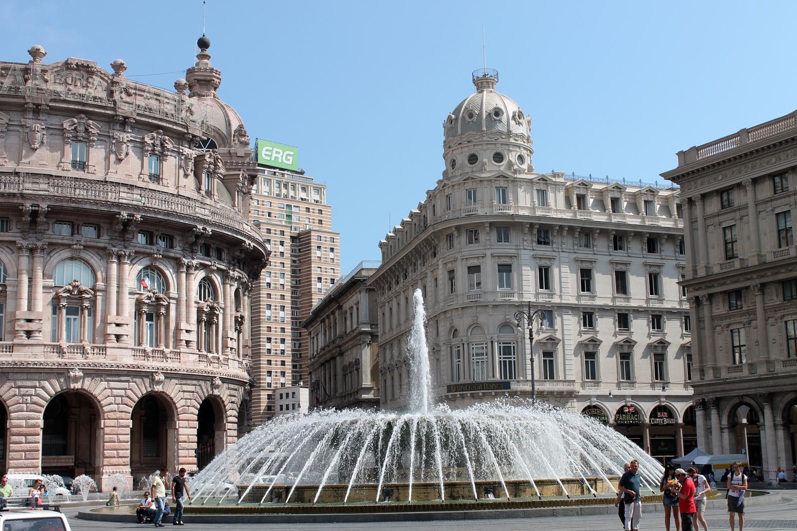 Un centru important al Genovei, lângă Palatul Ducal