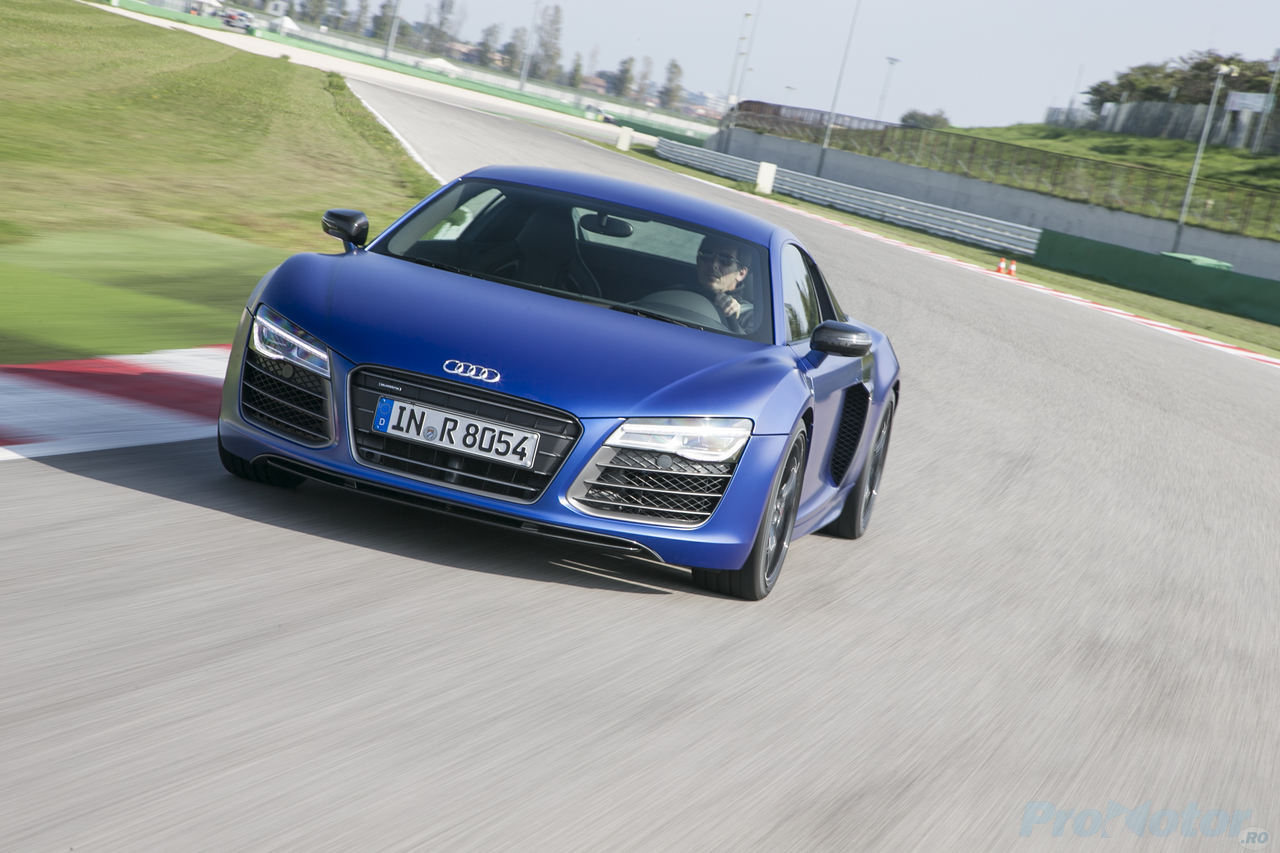 Audi R8 facelift 2013 front