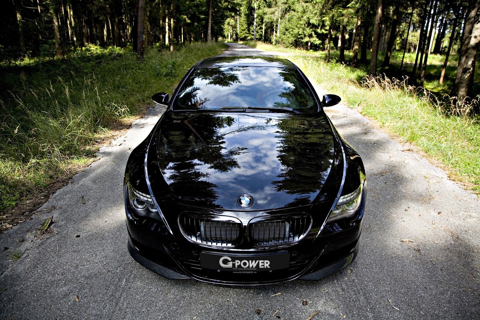 BMW M6 Hurricane RR atinge 372 km/h si are un demaraj 0-100 km/h de 4,35 secunde