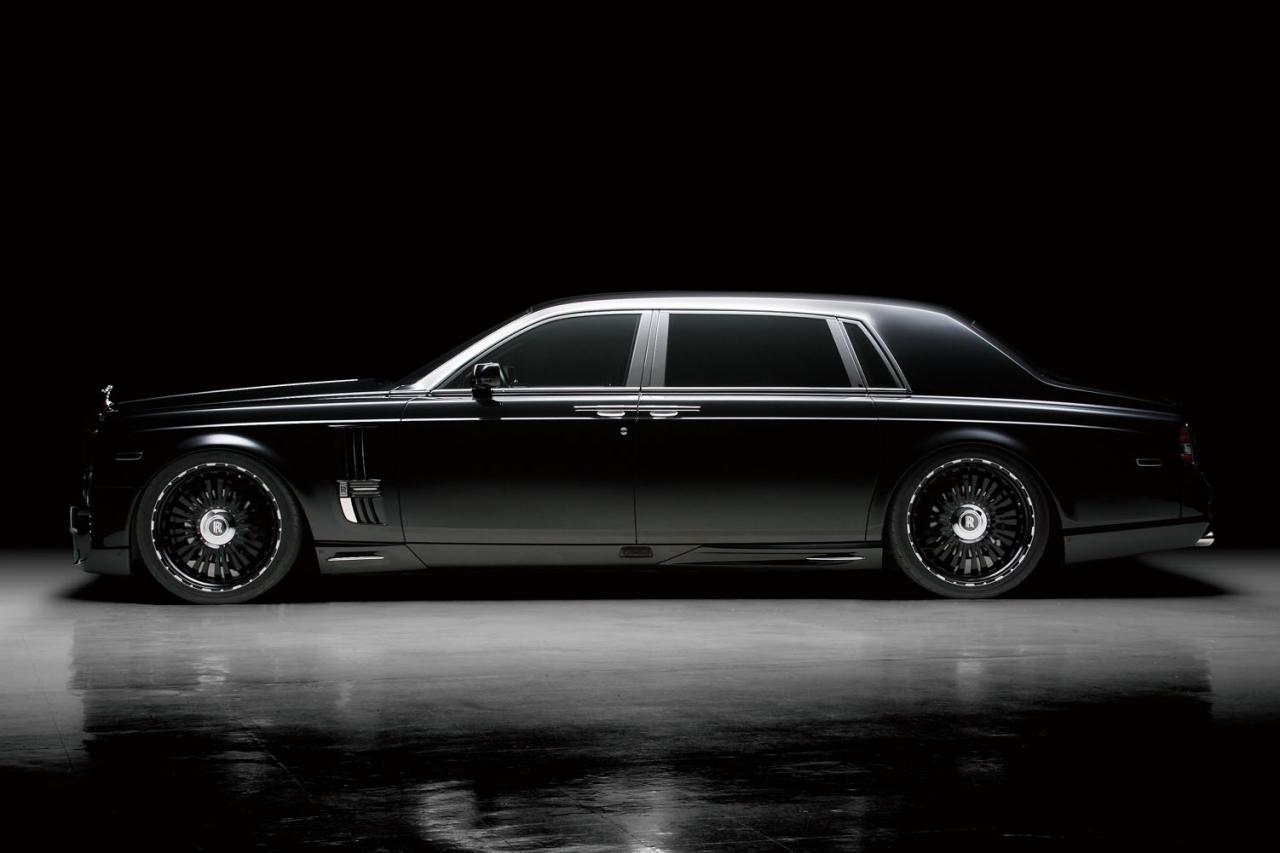 Rolls Royce Phantom Extended Wheelbase tunat de Wald International: un adevărat Panzer negru